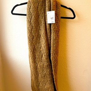 Brand new scarf